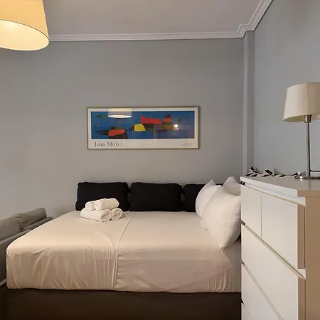 Miro By Halu! - Cozy On Mitropoleos Street Apartament