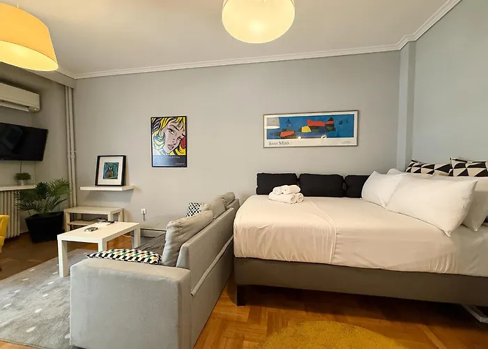 Miro By Halu! - Cozy On Mitropoleos Street Apartament